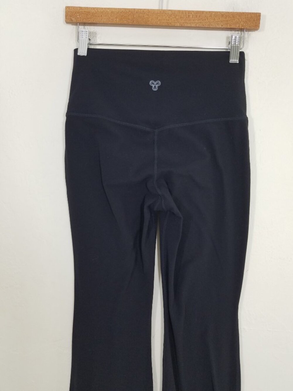 TNA Action Flare Yoga Pants Athletic Black Size M - Picture 6 of 8